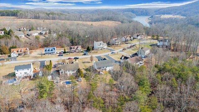 1251 Commonwealth DR, Hardy, VA 24101