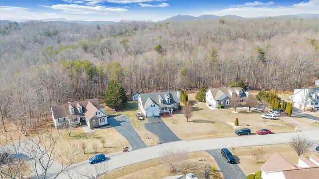 1251 Commonwealth DR, Hardy, VA 24101