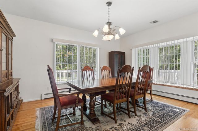 22 Jerusalem Hollow Road, Manorville, NY 11949