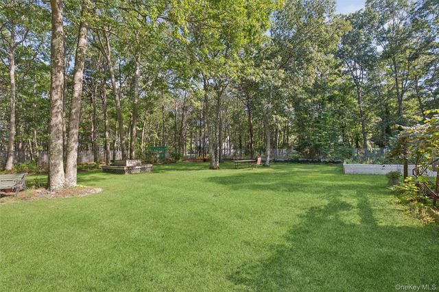 22 Jerusalem Hollow Road, Manorville, NY 11949