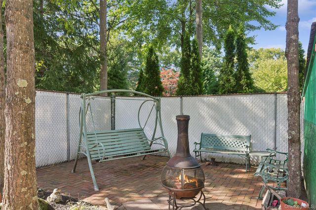 22 Jerusalem Hollow Road, Manorville, NY 11949