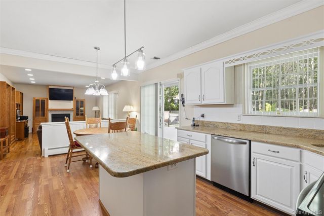 22 Jerusalem Hollow Road, Manorville, NY 11949
