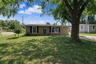 1502 Cadet Avenue, Lawrence, KS 66044