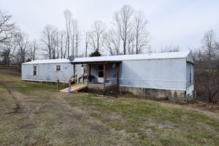 1160 Old Mount Vernon Rd, Bethpage, TN 37022