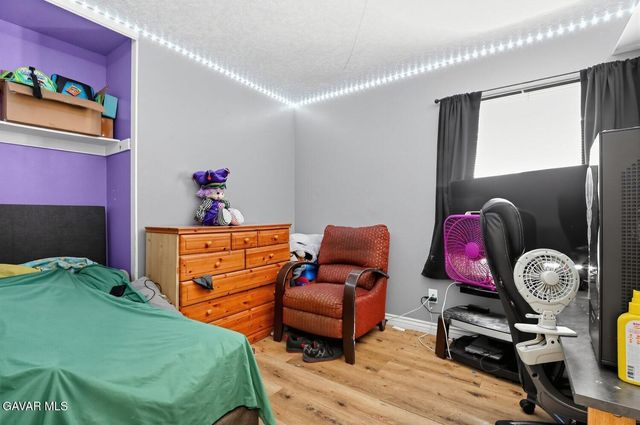 1048 Holloway Avenue, Rosamond, CA 93560