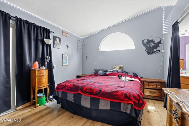 1048 Holloway Avenue, Rosamond, CA 93560