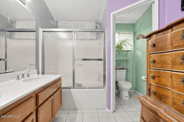1048 Holloway Avenue, Rosamond, CA 93560