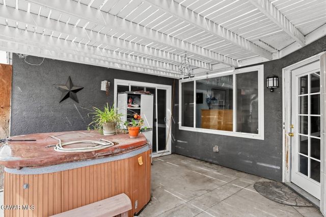 1048 Holloway Avenue, Rosamond, CA 93560