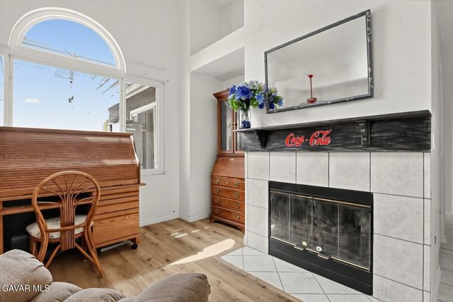 1048 Holloway Avenue, Rosamond, CA 93560