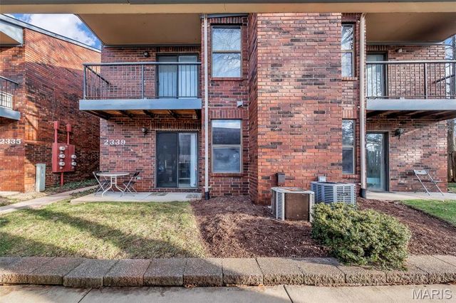 2339 Kratky Road A, St Louis, MO 63114