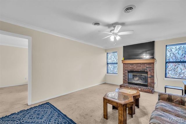 2339 Kratky Road A, St Louis, MO 63114