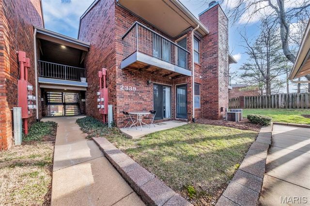 2339 Kratky Road A, St Louis, MO 63114