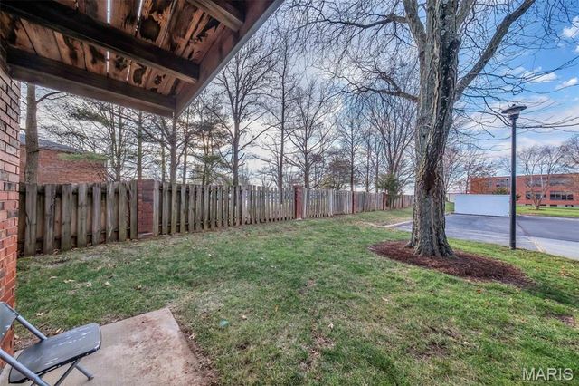 2339 Kratky Road A, St Louis, MO 63114
