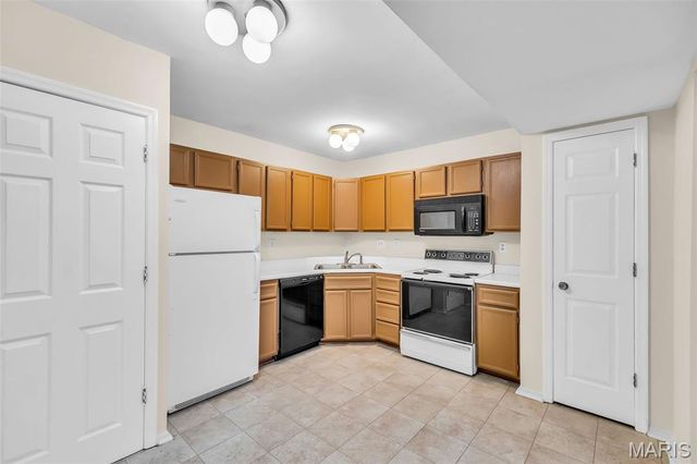 2339 Kratky Road A, St Louis, MO 63114