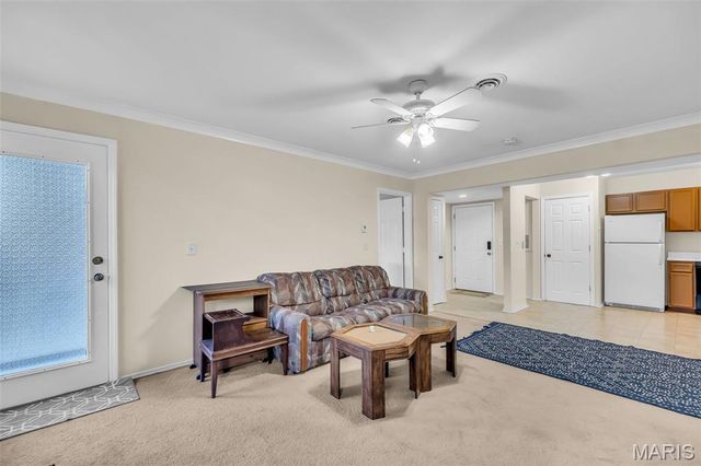 2339 Kratky Road A, St Louis, MO 63114