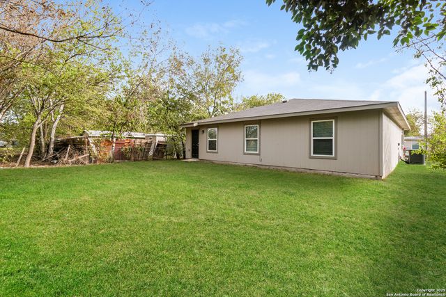 728 Newton, Seguin, TX 78155