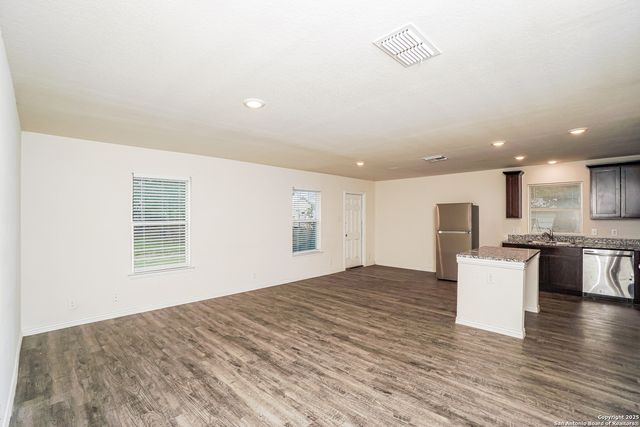 728 Newton, Seguin, TX 78155