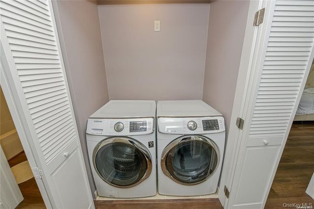 1246 Oakfield Avenue, Wantagh, NY 11793