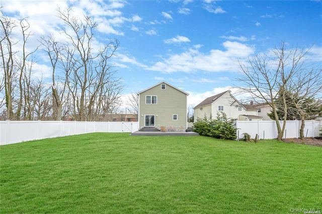1246 Oakfield Avenue, Wantagh, NY 11793