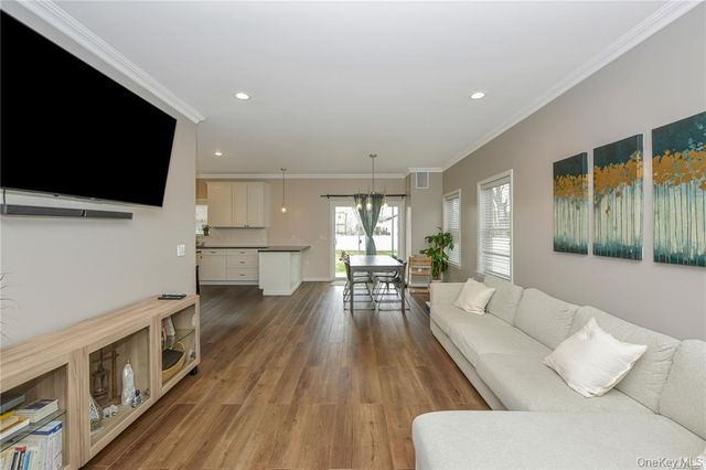 1246 Oakfield Avenue, Wantagh, NY 11793