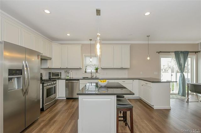 1246 Oakfield Avenue, Wantagh, NY 11793