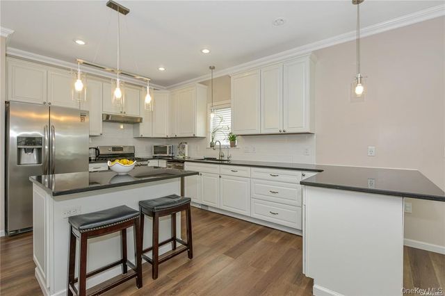 1246 Oakfield Avenue, Wantagh, NY 11793