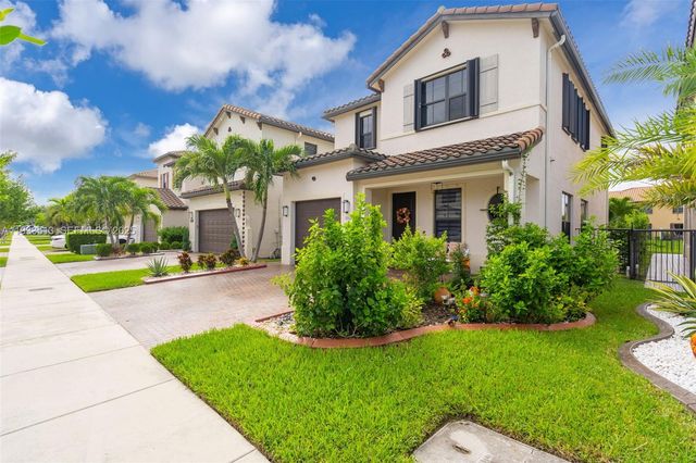 3332 W 95th Ter, Hialeah, FL 33018