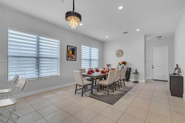 3332 W 95th Ter, Hialeah, FL 33018