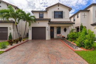 3332 W 95th Ter, Hialeah, FL 33018