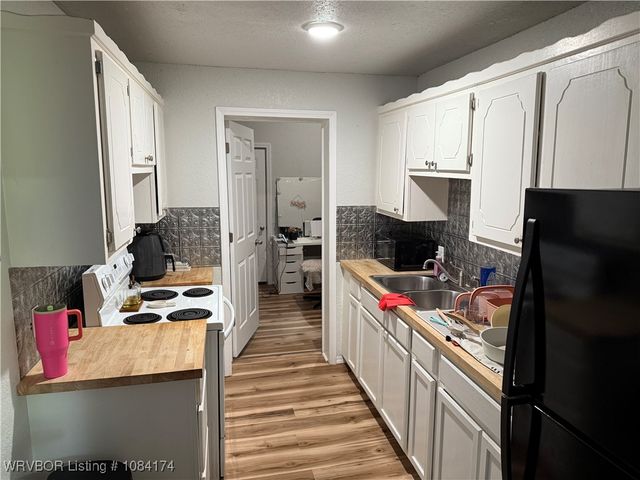 205 W Port Arthur Avenue, Sallisaw, OK 74955