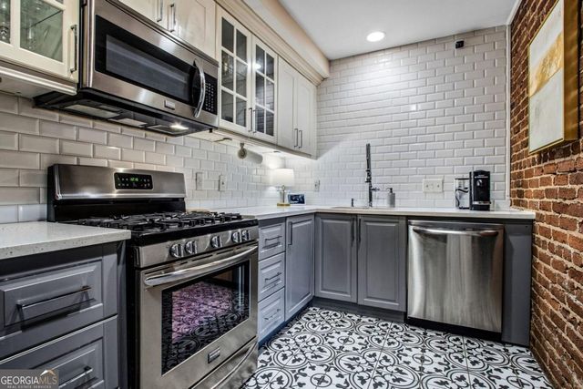 908 Juniper Street NE APT 4, Atlanta, GA 30309