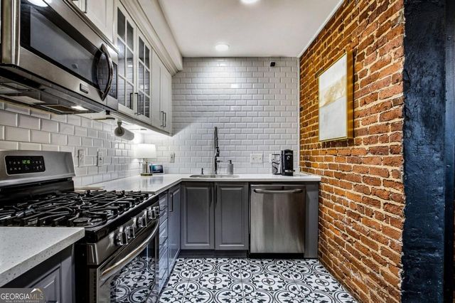 908 Juniper Street NE APT 4, Atlanta, GA 30309