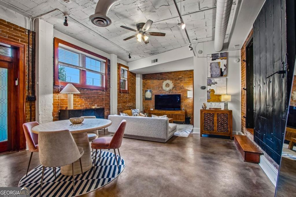 908 Juniper Street NE APT 4, Atlanta, GA 30309