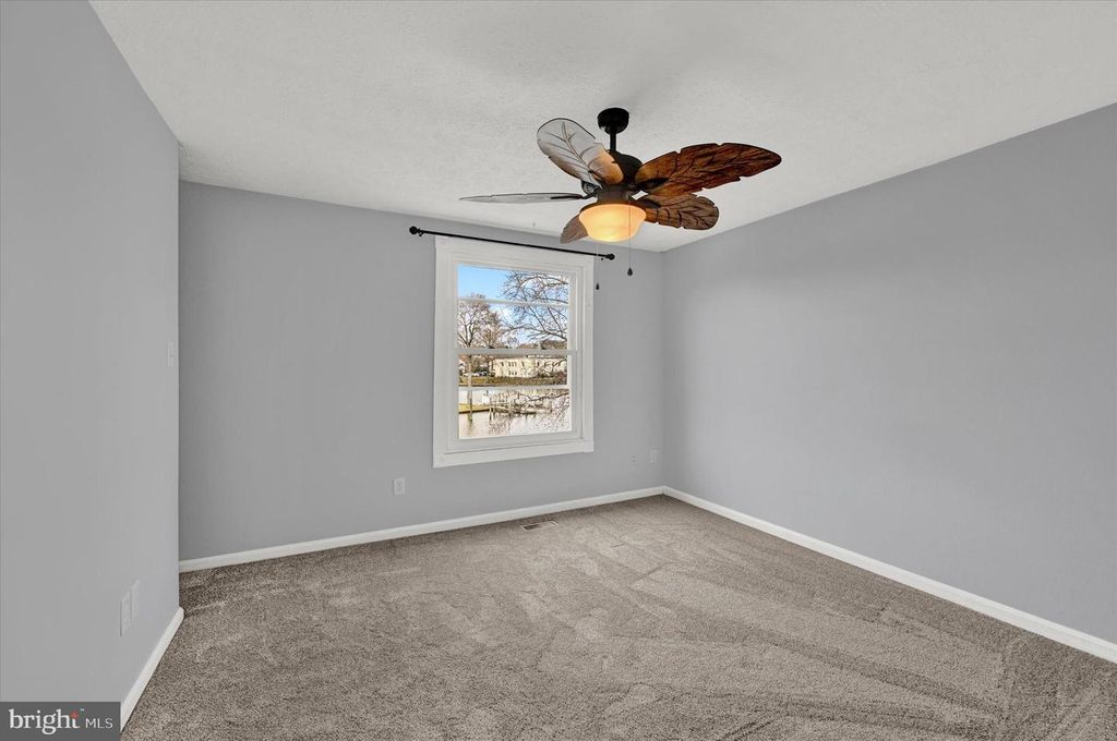 Image 10 of property listing at 128 RAVENSWOOD CT, Joppa, MD 21085
