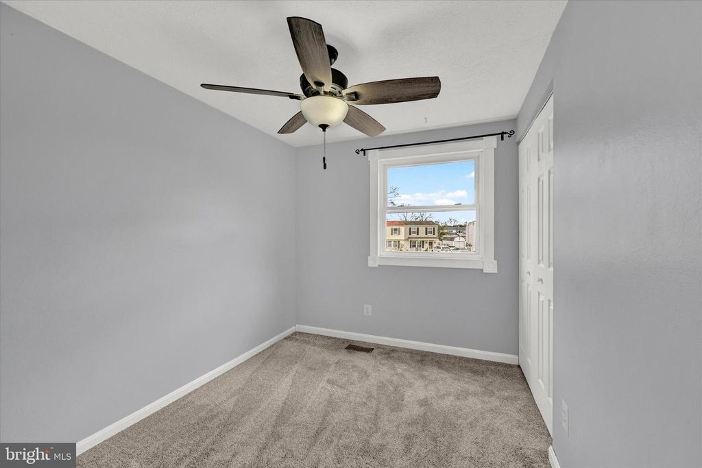 Image 12 of property listing at 128 RAVENSWOOD CT, Joppa, MD 21085