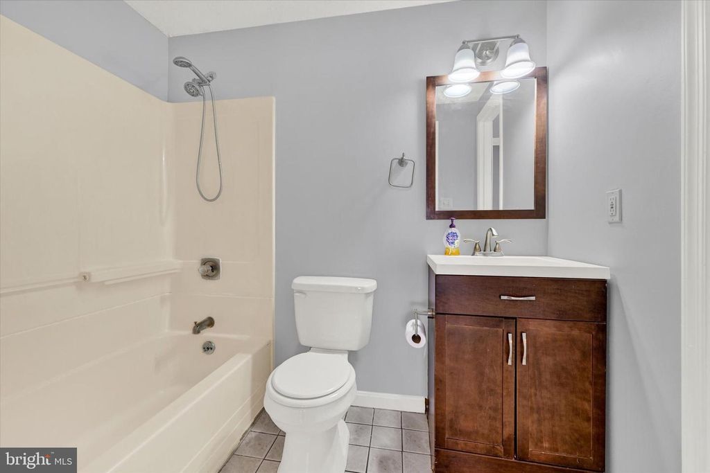 Image 22 of property listing at 128 RAVENSWOOD CT, Joppa, MD 21085