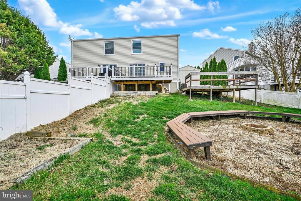 Image 28 of property listing at 128 RAVENSWOOD CT, Joppa, MD 21085
