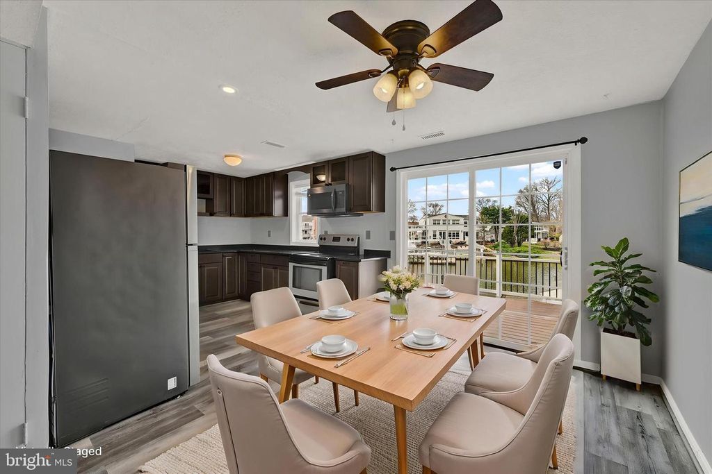 Image 9 of property listing at 128 RAVENSWOOD CT, Joppa, MD 21085