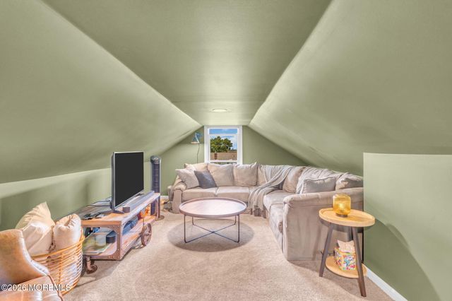 113 Victoria Place, Union Beach, NJ 07735