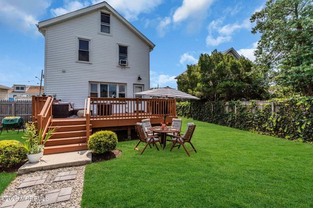 113 Victoria Place, Union Beach, NJ 07735