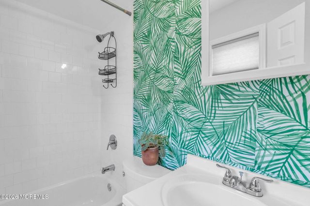 113 Victoria Place, Union Beach, NJ 07735