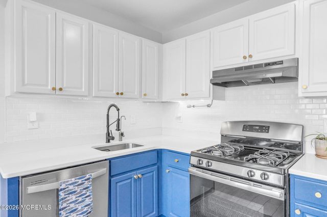113 Victoria Place, Union Beach, NJ 07735