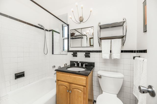 3935 BLACKSTONE Avenue # 4K, New York City, NY 10471