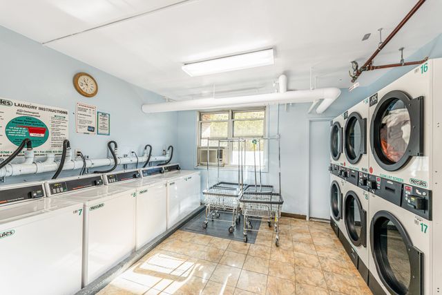 3935 BLACKSTONE Avenue # 4K, New York City, NY 10471