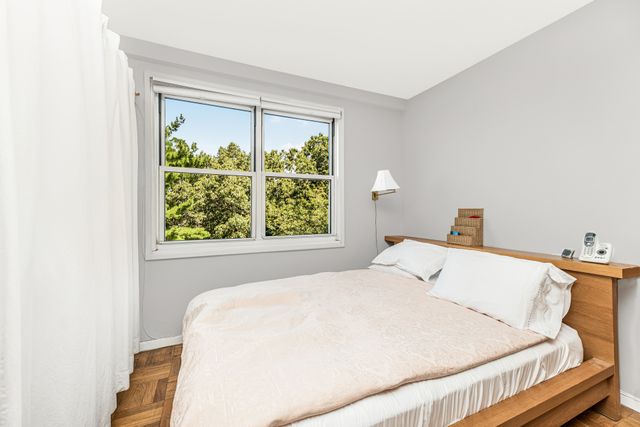 3935 BLACKSTONE Avenue # 4K, New York City, NY 10471