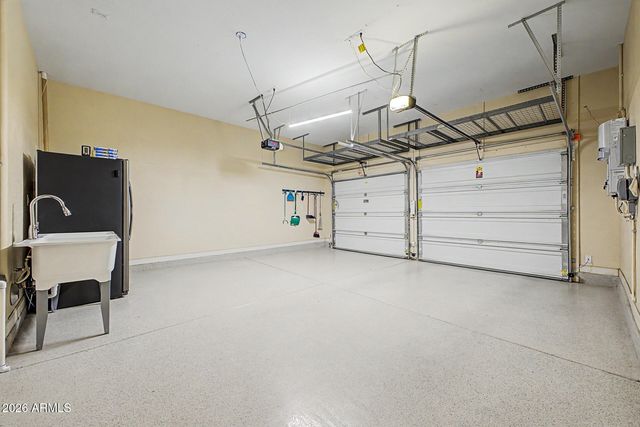 18418 W CINNABAR Avenue, Waddell, AZ 85355