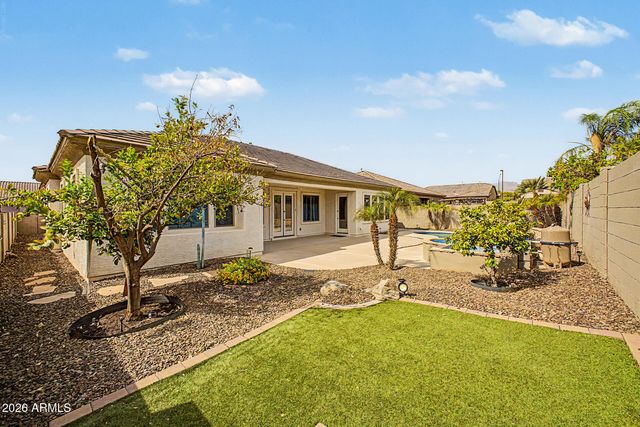 18418 W CINNABAR Avenue, Waddell, AZ 85355