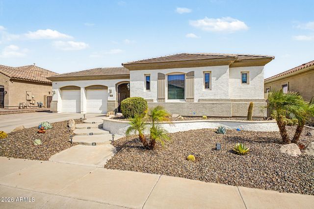 18418 W CINNABAR Avenue, Waddell, AZ 85355