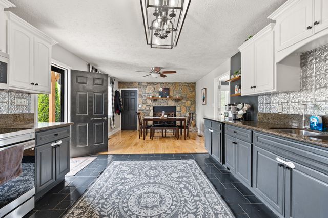 510 Deshea Creek Rd, Gallatin, TN 37066