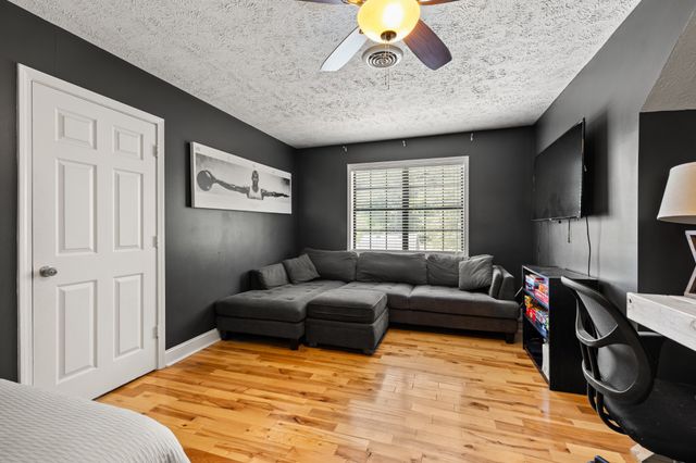 510 Deshea Creek Rd, Gallatin, TN 37066